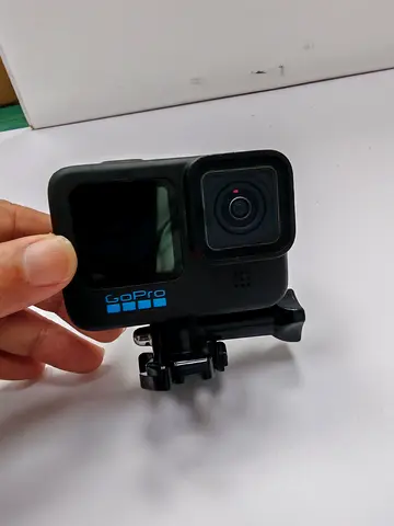 Go pro hero 10 action camera