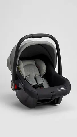 Infant car seat - rear facing baby car seat (good condition)