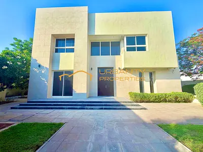 Spacious || 6 Bedroom Villa || Big Garden || Private Swimming Pool ||