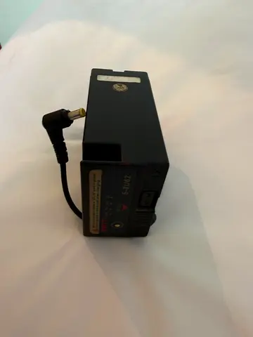 SWIT BATTERY MODEL S-8U62
SWIT LI-ION BATTERY PACK