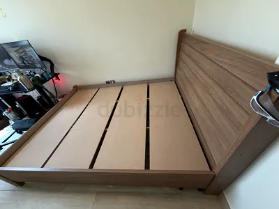 Queen wooden bed frame with headboard - good condition
