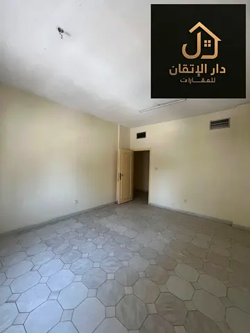 فرصة ذهبية للإيجار شقه غرفتين وصاله منطقه القاسمية موقع حيوي وقريب من جميع الخدمات