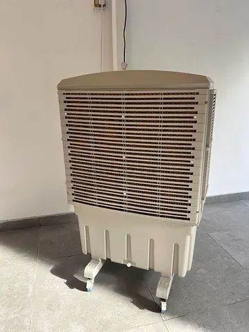 Outdoor/indoor AC -expat leaving