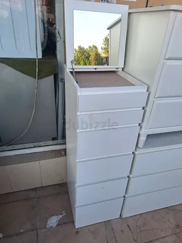Storage vanity
