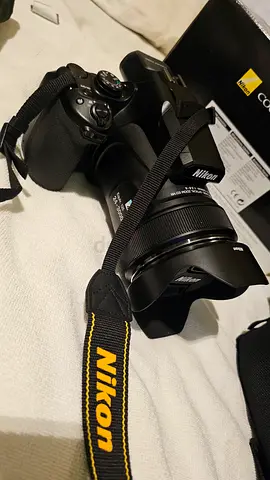Nikon p1000 ضمان سنتين- تم شراؤها من شهر