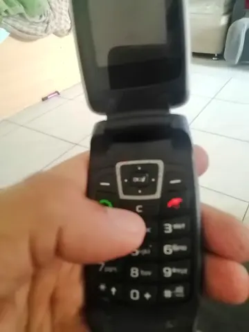 Basic black flip feature phone - working condition classic phone
