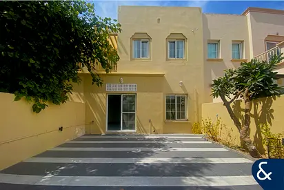 Upgraded | 2 Bedrooms | Backing Park & Pool