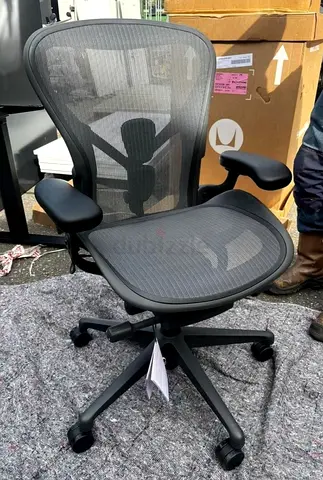 Ergonomic Remastered Herman Miller Aeron Chair Graphite Fully Adjustable Size B