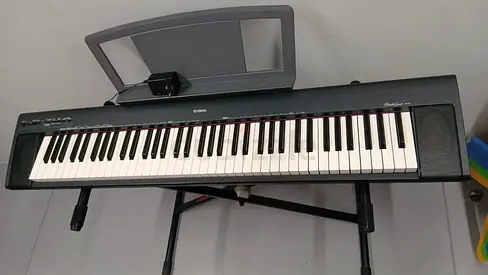 For sale- Yamaha NP-30 76 keys