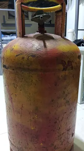 Gas cylinder
