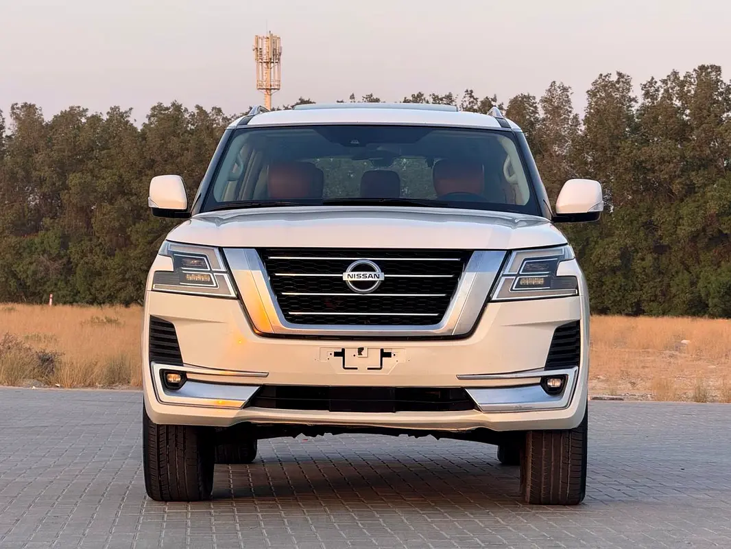Nissan Patrol 2020 — photo 1 of 20