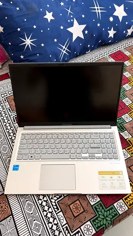 ASUS VivoBook 15 - Silver, Good Condition, Intel Core i3