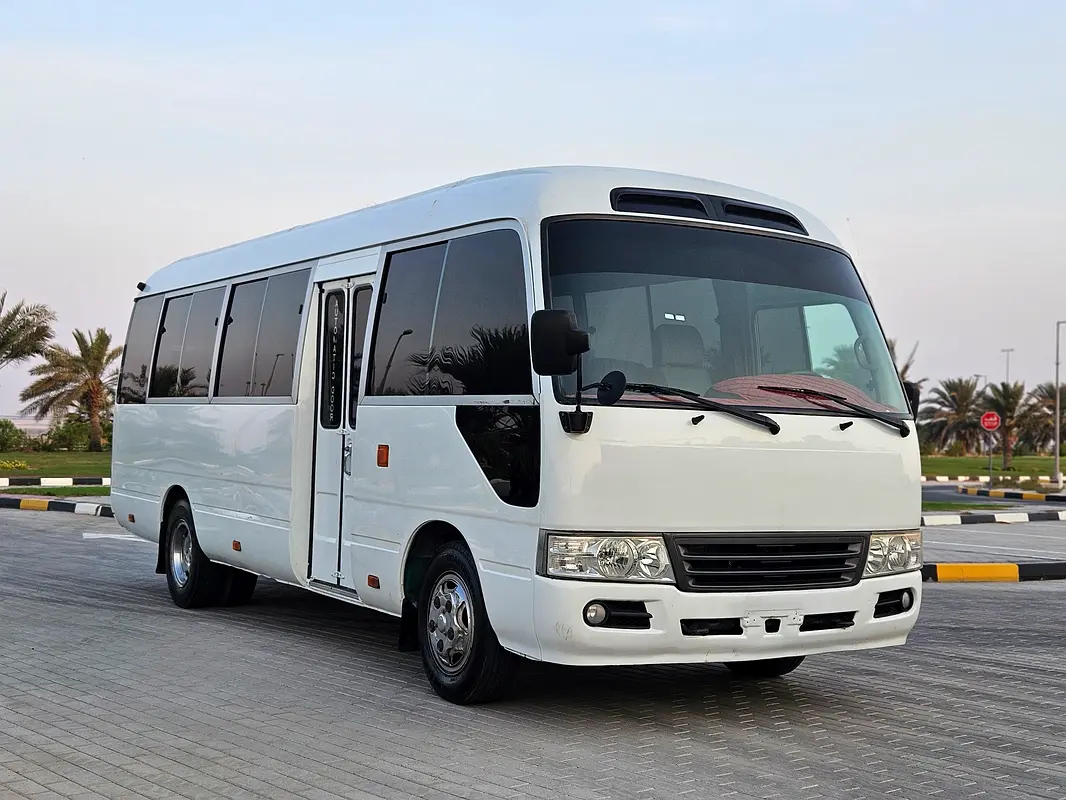 Toyota Coaster 2012 — photo 1 of 19