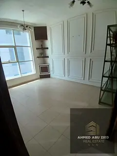 Luxury Master 1BHK: huge hall, kitchen, 2 baths, free parking. Near services. Landlord maintenance &