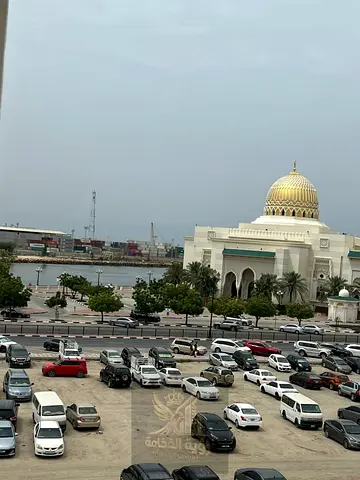 Studio in the Al Majaz area featuring a sea view, separate kitchen, and central air conditioning. I