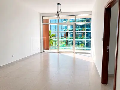 Facing Dubai Frame & Zabeel Park | Balcony