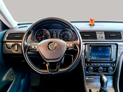 2016 Volkswagen PASSAT 照片 10