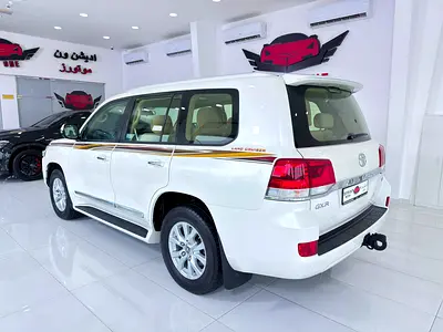 2020 Toyota LAND CRUISER — фото 8