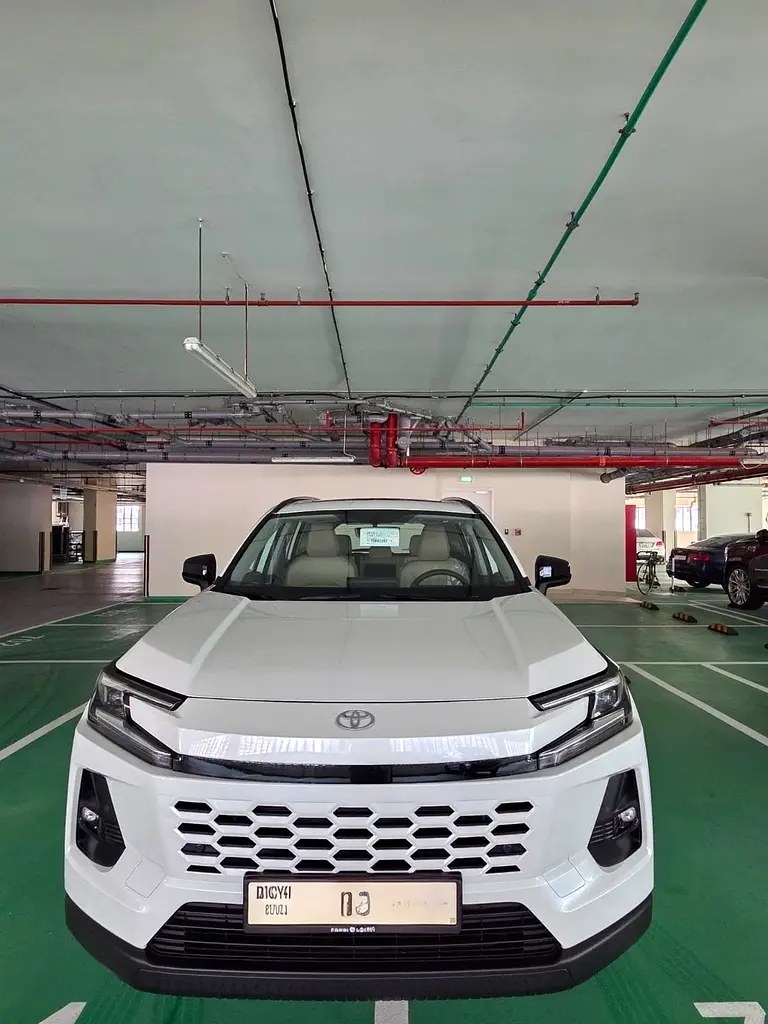 Toyota Rav 4 2026 — photo 1 of 8