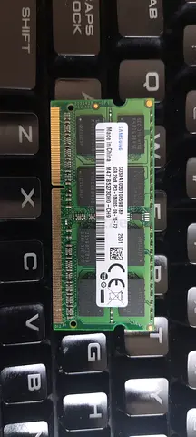 Samsung 4GB DDR3L SO-DIMM Laptop RAM (PC3L-12800S)