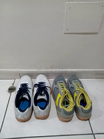 Badminton shoes