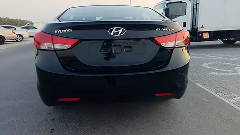 صورة 9 لـ 2014 Hyundai ELANTRA