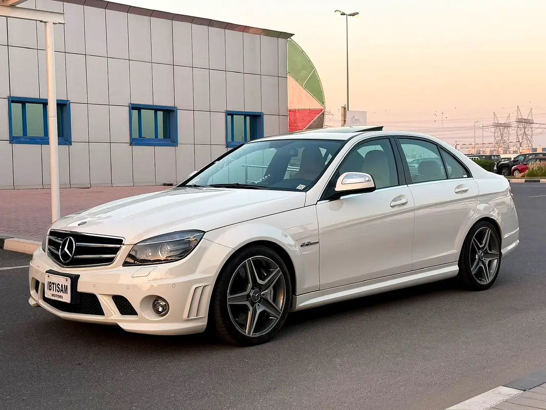 Mercedes-Benz C-Class 2009 — photo 1 of 12