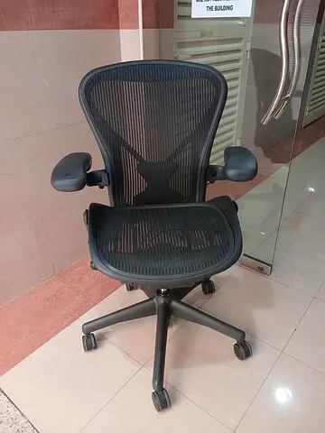 Selling Aeron Herman Miller Office Chair type B and C excellent condition