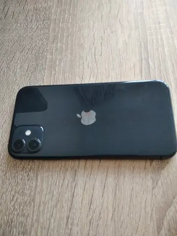 (Price negotiatable) iPhone 11 used