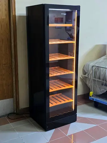 Vestforst wine fridge new sam like new condition