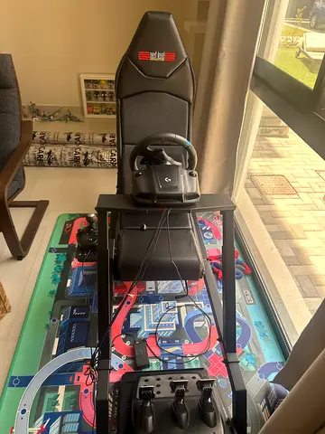 Full Racing Simulator Rig with Seat, Wheel, Pedals and Shifter - Good Condition