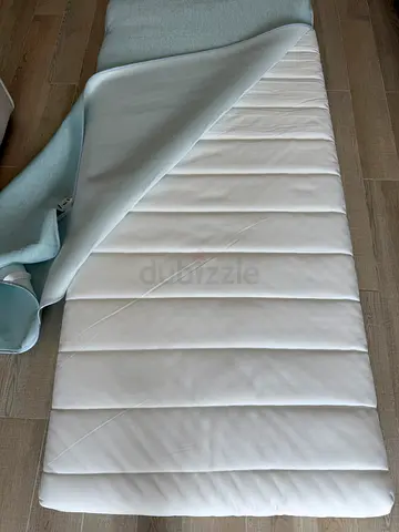 IKEA Mattress with Protector / Like new