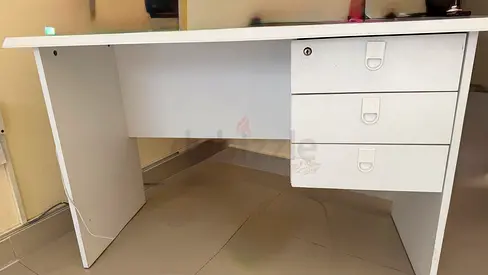 White Computer Table