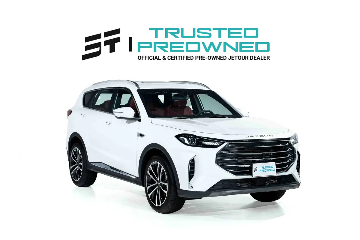 Jetour X70 Plus 2023 — photo 1 of 17