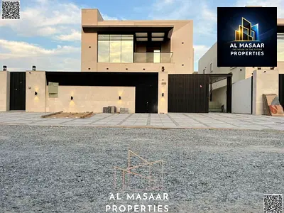 فيلا بسعر مميز وقابل للتفاوض موقع استراتيجي قريب من دبي والخدمات والمدراس