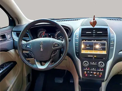 صورة 9 لـ 2019 Lincoln MKC