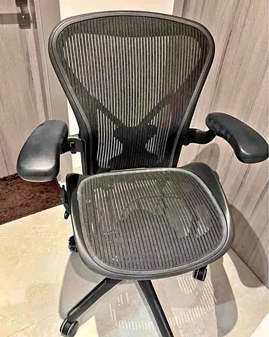 Herman Miller Aeron classic chair for sale excellent condition ultimate comfort