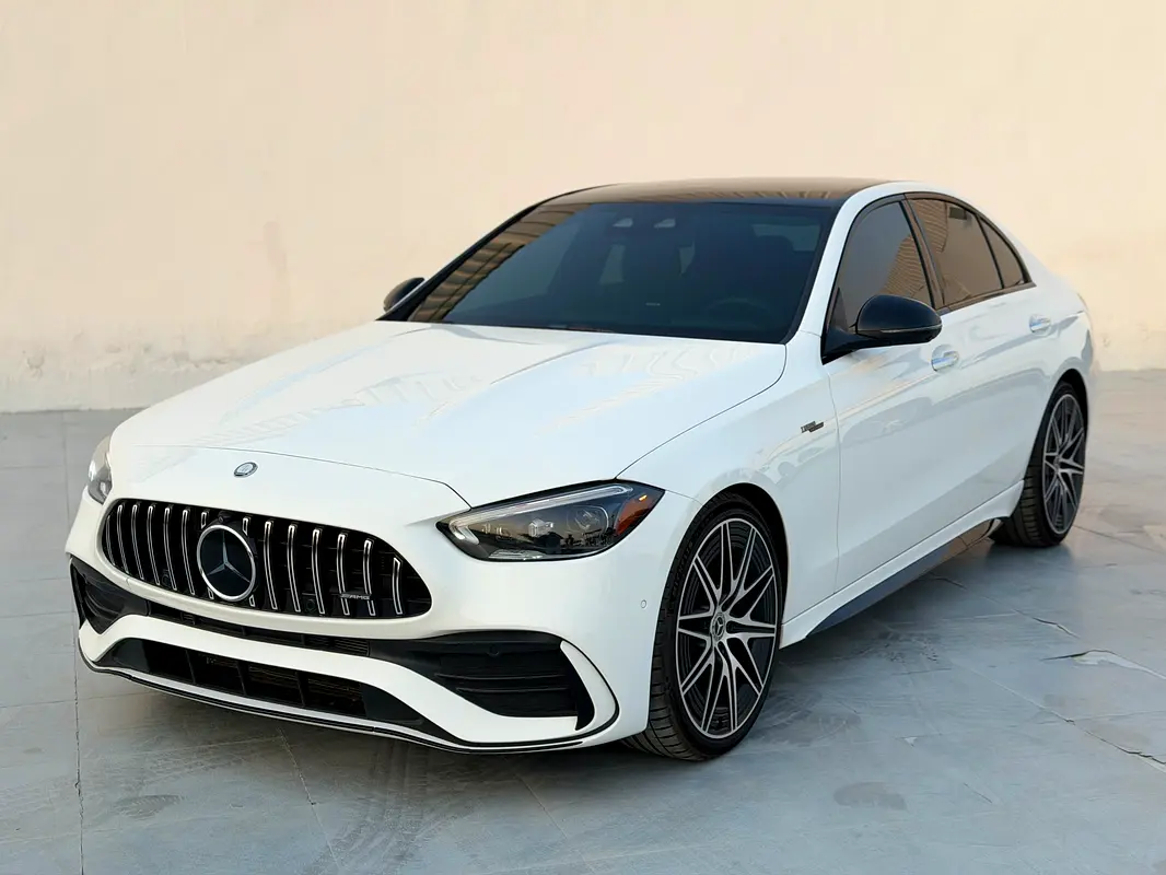 Mercedes-Benz C-Class 2025 — photo 1 of 19