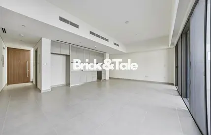 Bigger layout | Single Row | Open View | Flexible Cheques | next to pool