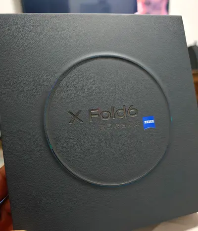 Vivo X Fold6 Zeiss optics,