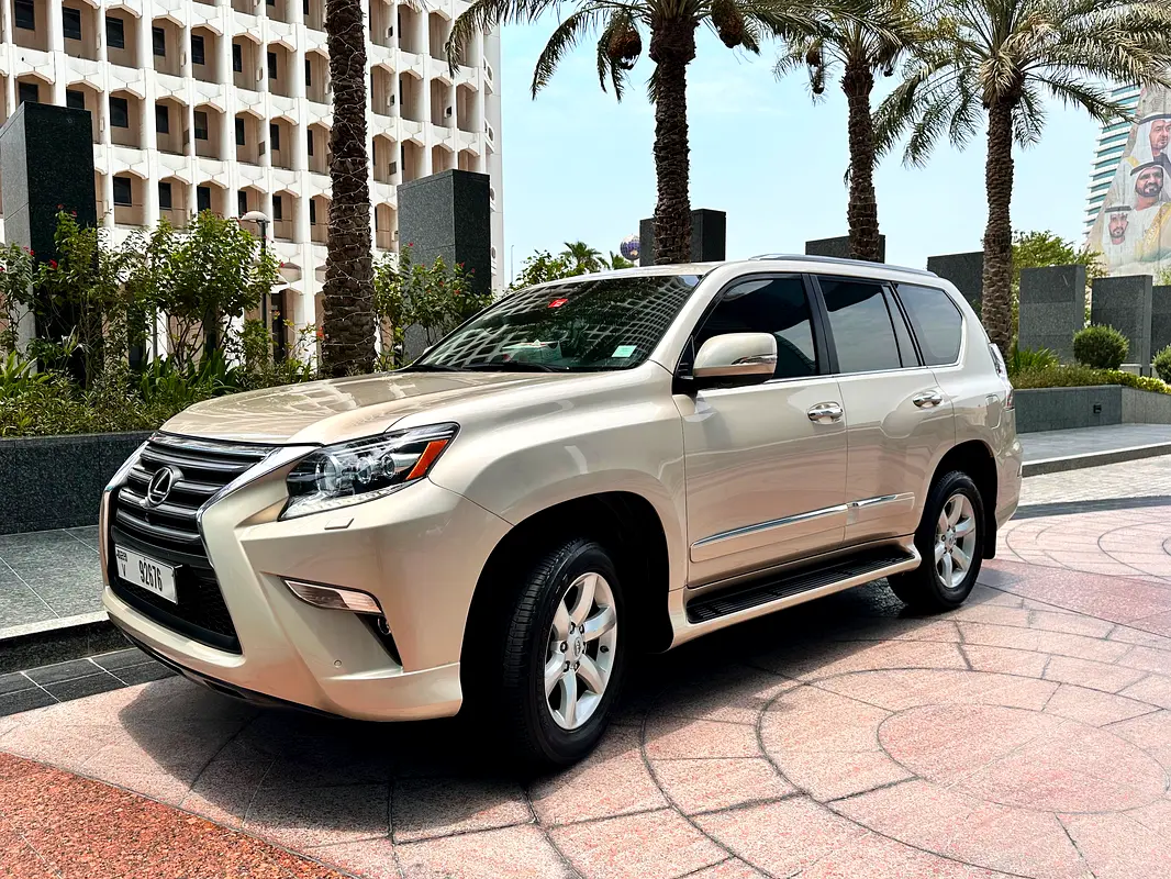 Lexus GX-Series 2015 — photo 1 of 19