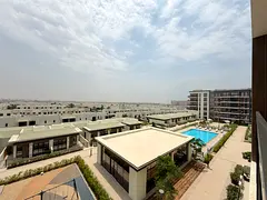 Non-Neg I Vacant on Transfer I Rare Closed Kitchen