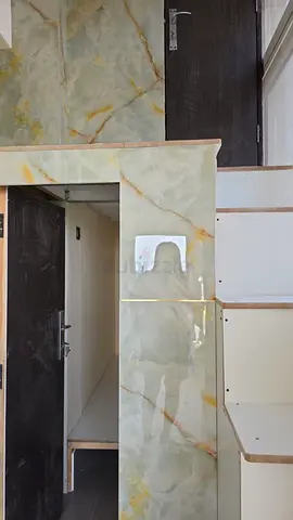 Closed partition