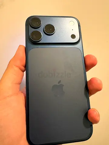 iPhone 17 pro Max (Blue)