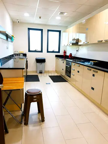 Room available for monthly rent in Deira, Dubai