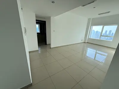 DUBAI BORDER STUDIO AL NAHDA RTA F24 BUS AVAILABLE