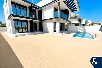 Corner Villa | Swimming Pool | Avail. July