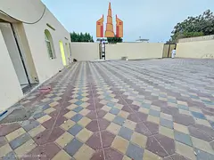 6 Bed room 5 Master room Big yard parking for sharing 80k