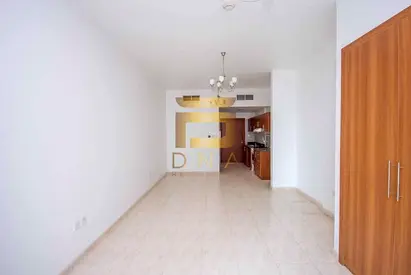 High Floor Well Maintained Bright Unit