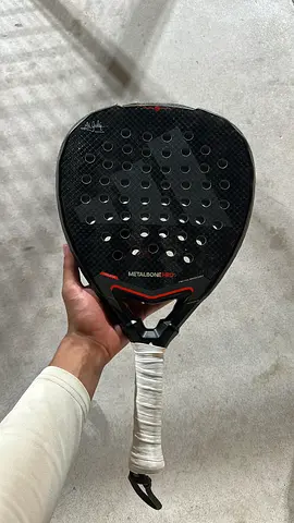 Padel racker METALBONE HRD 2025 in very good condition